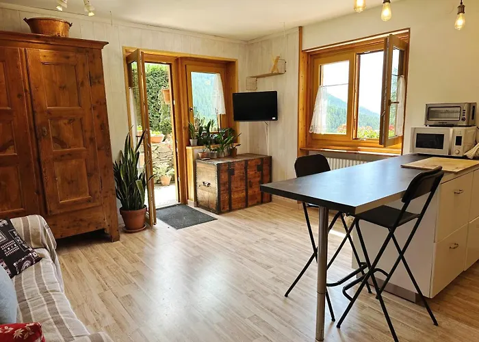 Casa Richardette Relax In The Woods Apartment