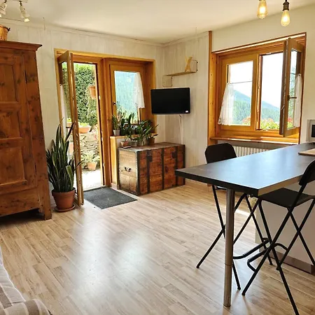 Casa Richardette Relax In The Woods Apartment